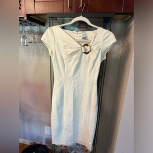 Cache for fitting dress